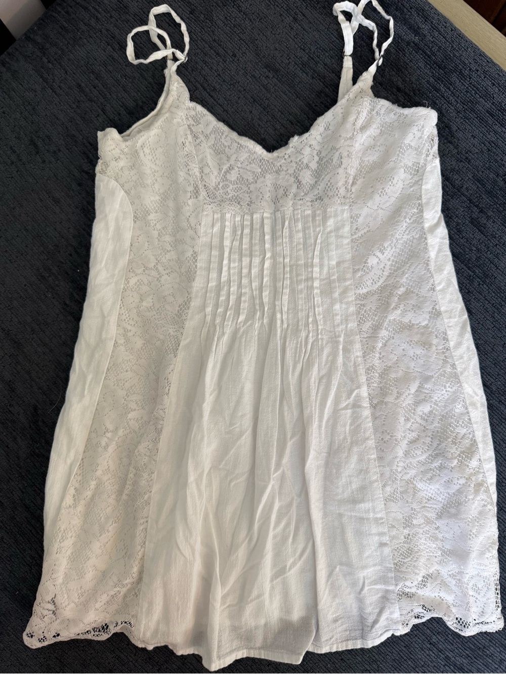 Hollister White Lace Cami Tank Top Floral Boho Y2K